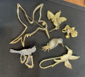6 Lot GORGEOUS Hummingbird Pin Brooch Pendants - Some Signed or Marked Awesome - Picture 1 of 21
