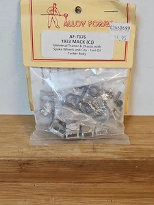 Alloy Forms AF-7076 HO 1933 Mack CJ Universal Tractor & Chassis W Spoke Wheels.  - Picture 1 of 3