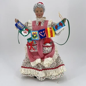 Clothtique Possible Dreams Friendship Garland Mrs Claus Christmas Figure 2002 - Picture 1 of 9