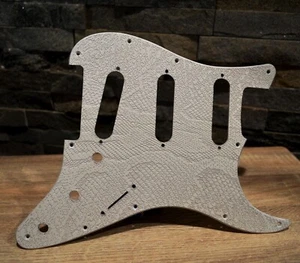 White Snakeskin Textured Pickguard - Fender Stratocaster - USA - SSS, HSS, HxH - Picture 1 of 10