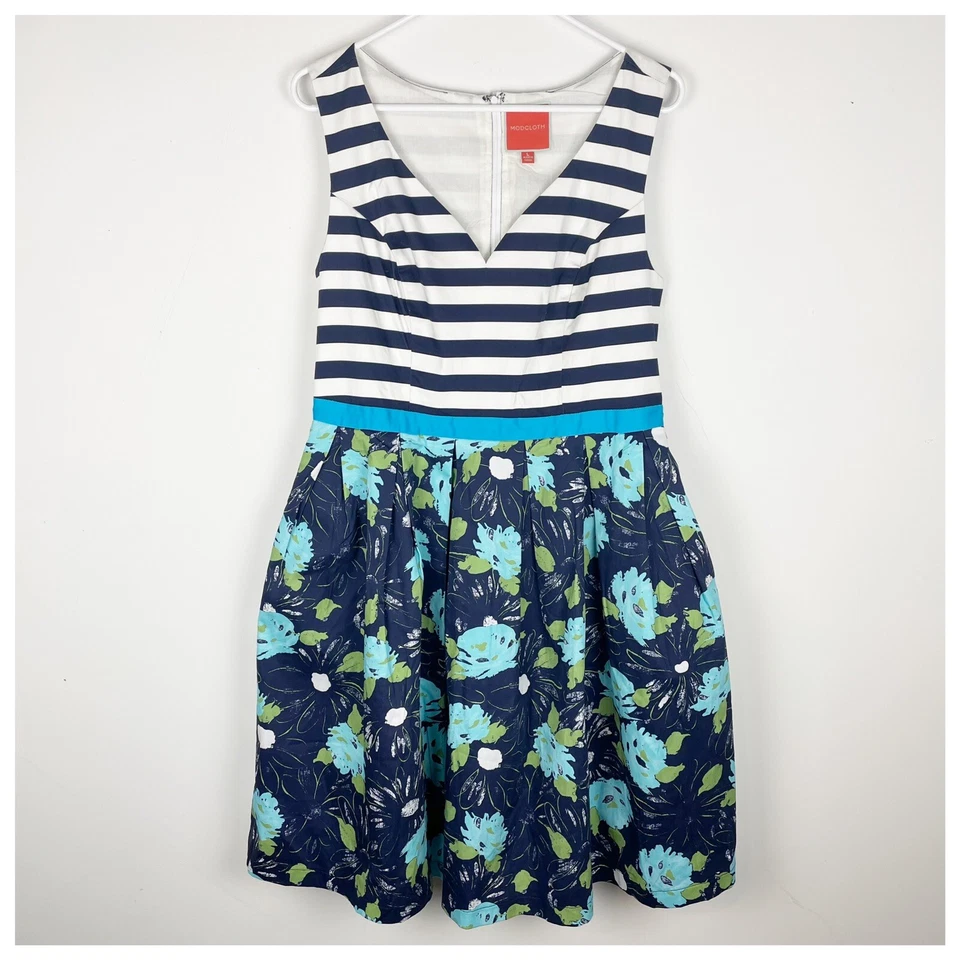 Modcloth Retro Náutico Rayas Estampado Lilypad Cuello en V Talla Bolsillos Grandes Foto 1 de 4