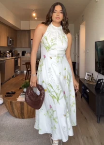 NUEVO CON ETIQUETAS H&M Vestido Midi Acampanado Cuello Halter Blanco/Floral 1290686001 Tallas XS, S, M, L - Imagen 1 de 10