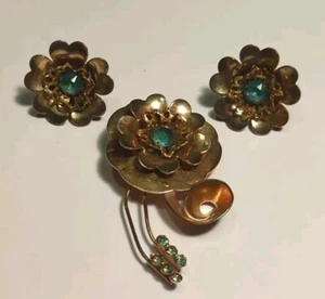 Broche prendedor y pendientes florales vintage con flores de diamantes de imitación azules rellenos de oro - Imagen 1 de 9