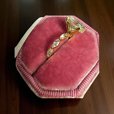 18k Yellow Gold IGI Certified Lab Grown Diamond Wedding Ring 2.60 Ct Oval Cut - Image 1 of 4