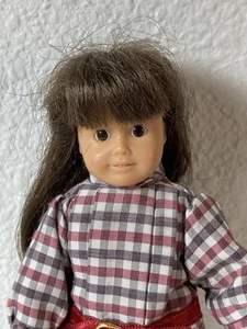 American Girl - Samantha 6" Mini-Puppe - brünett, weicher Körper, eingesetzte Augen - Bild 1 von 8