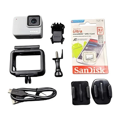 GoPro Hero 7 impermeabile fotocamera digitale 4K HD video touch screen - bianco - Immagine 1 di 4