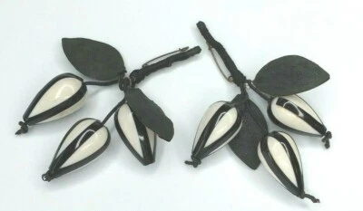 VINTAGE HANDMADE PIN BROOCH 'THREE NUTS FOR CINDERELLA' LEATHER & LUCITE CUTE - Image 1 of 3