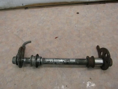 Yamaha It 400 1978 OEM eje trasero/ajustadores de cadena/espaciadores/tuerca Foto 1 de 4