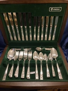 Oneida Super Stainless Community Plate Cutlery Canteen - Serves 6 - COMPLETE - Picture 1 of 19