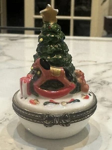 Mini Porcelain Christmas Tree Hinged Trinket Box Midwest Of Cannon Falls 2.5" - Picture 1 of 3