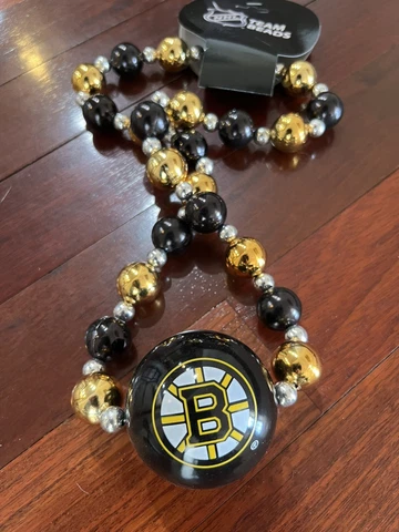 Boston Bruins big 8 ball NHL team logo necklace foco Cover