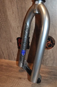 20' Mongoose BMX Bike 1 1/8 in - Threadless BMX Fork Bearing Head Set Included - Picture 1 of 16