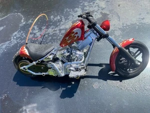 Moto radiocomandata West Coast Choppers Jesse James El Diablo per ricambi con rimorchio - Foto 1 di 19
