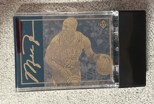 Michael Jordan 1994 Upper Deck 24K Gold card #2244/2500. - Picture 1 of 3