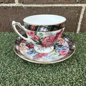 Wedgwood Ralph Lauren Hampton tazza e piattino con piedi floreali osso Cina Inghilterra - Foto 1 di 5
