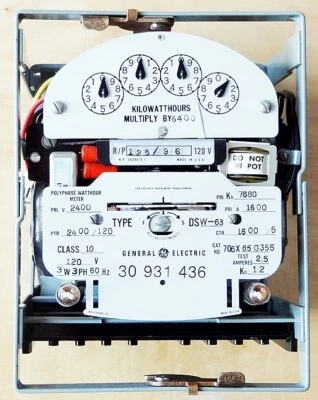 GE KWH Meter / Type: DSW-63 / 3 Phase / 3 Wire / Cat: 706X 65 G355 - Image 1 of 3