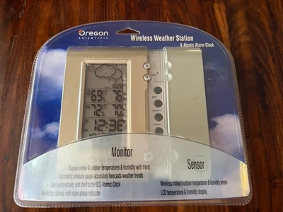 Oregon Scientific Deluxe Wireless Weather Station & Atomic Clock Model BAR608HGA - Image 1 of 2
