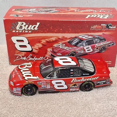 Dale Earnhardt Jr #8 Budweiser MonteCarlo 2002 Nascar Action 1:24 литая (K) - Изображение 1 из 4