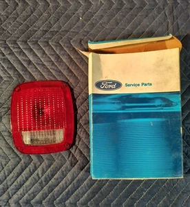 1977-1996 Ford F100 F150 F250 Truck NOS STEPSIDE REAR TAIL LIGHT LAMP LENS - Picture 1 of 4