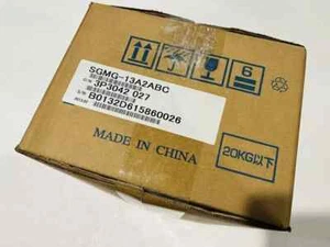 1 Stück Neu Yaskawa SGMG-13A2ABC Servomotor Expressversand SGMG13A2ABC #- - Bild 1 von 8