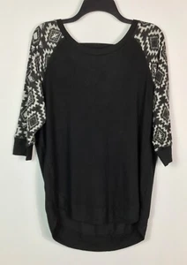Maurice's Sweater Women’s Med Black Cream Southwest 3/4 Sleeve Keyhole Neck NWT - Picture 1 of 6