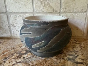 Artisan Raku Pottery Bowl Vase Hawaii Signed Lovein 4" x 5.75" - Picture 1 of 7