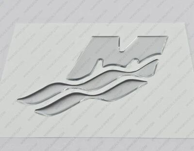 Calcomanía adhesiva abovedada cromada emblema logotipo Mercury M 4,5" x 3" Foto 1 de 4