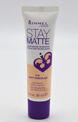 Rimmel Stay матовая жидкая основа для мусса 010 легкий фарфор - Изображение 1 из 4