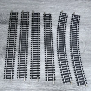 HO TYCO Steel Track Lot 4 Straight Sections 15944  + 2 Curved R18" 30 Deg 15946 - Picture 1 of 9