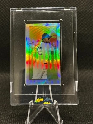 2009 eTopps Jackie Robinson Refractor Encased 688/749 Dodgers HOF - Image 1 of 2