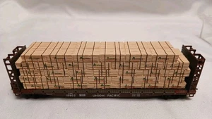 Union Pacific 15602 53' Bulkhead Flatcar Lumber 3-Piece Set Car + Load + Case - Picture 1 of 8