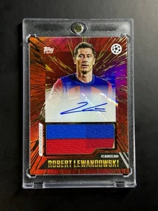 Parche Rojo Robert Lewandowski Oro Competiciones Clubes UEFA 23-24 Topps Automático #10/10 - Imagen 1 de 4