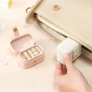 Frauen Tragbar Mini Schmuck Organizer Box PU Leder Reise Schmuck Aufbewahrung Etui - Bild 1 von 13