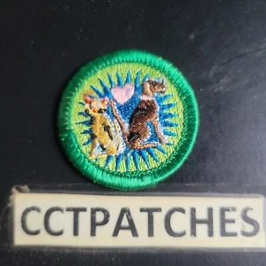 GIRL SCOUT PET CAT DOG PATCH - Picture 1 of 2