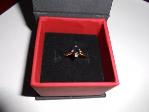STUNNING~10K YELLOW GOLD MARQUISE SAPPHIRE 4 DIAMONDS 1.43G/0.05OZ RING Size 6 - Picture 1 of 8