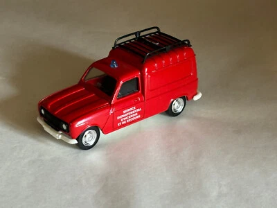 SOLIDO  véhicule pompiers incendie Renauult 4  1/43 - Photo 1/3