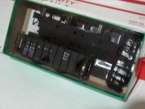 HO Bowser NKP Nickel Plate 2 Bay 70 Ton Covered Hopper 99716 kit # 55631 MIB - Picture 1 of 3