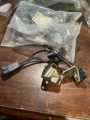 奥迪 Vw 054 133 093 正品大众奥迪开关带 Loom NOS 180188 90 — 第 1/4 张图片