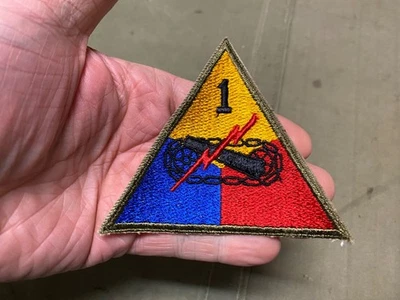 ORIGINAL WWII US ARMY 1ST ARMORED TANK DIVISION JACKET SLEEVE INSIGNIA PATCH - Image 1 of 2