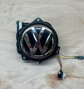 Volkswagen MK7 Golf Reverse Camera Badge Handle + Wiring Harness 5G0827469E - Picture 1 of 8