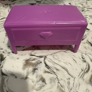 2010 Mattel Barbie Purple Ottoman Doll Furniture Replacement E5 - Picture 1 of 2