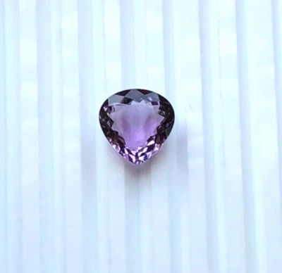 Piedra preciosa suelta ametrino natural facetado 15x15x7 mm corazón ametrino 8,30 quilates Foto 1 de 4