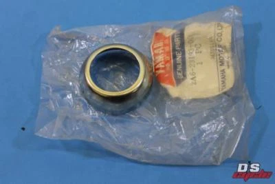 PIEZA GUÍA ARRANQUE YAMAHA 1978 DT125 DT175 NUEVO # 2A6-23193-00-00 Foto 1 de 4