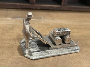 Vintage Pewter filed worker - Minature - Picture 1 of 5