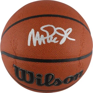 Magic Johnson Autographed/Signed Los Angeles Lakers Basketball I/O Beckett 49153 - Picture 1 of 4