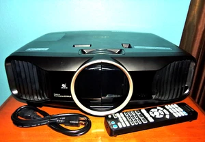 EPSON POWERLITE PRO CINEMA 6030UB 1537 hours Great Image Great Condition ISSUE - Picture 1 of 21