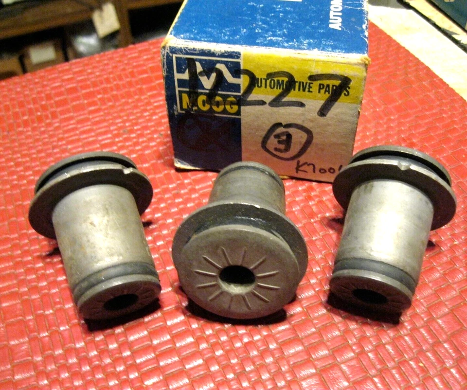 Nuevo Chrysler 1971-1978, Oldsmobile brazo de control superior buje lote, ¡MOOG! Foto 1 de 1