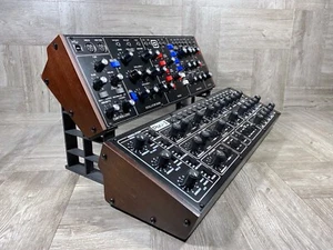 B-STOCK / Basic Stand for Behringer Model D / PRO 1 / Neutron / K2 / WASP / CAT - Picture 1 of 10