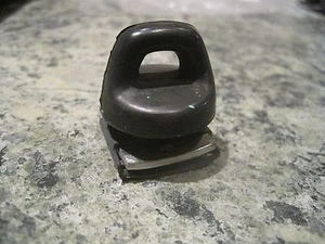 Infiniti QX4 Cargo Roof Rack Hooks Eyelets OEM 1998-2003 with clip - Picture 1 of 2