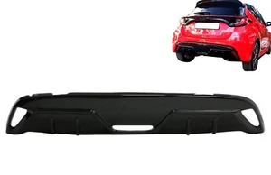 Diffusore paraurti per Toyota Yaris MK4 XP210 20+ nero lucido - Foto 1 di 7